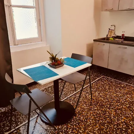 Galleria San Giorgio Lägenhet *